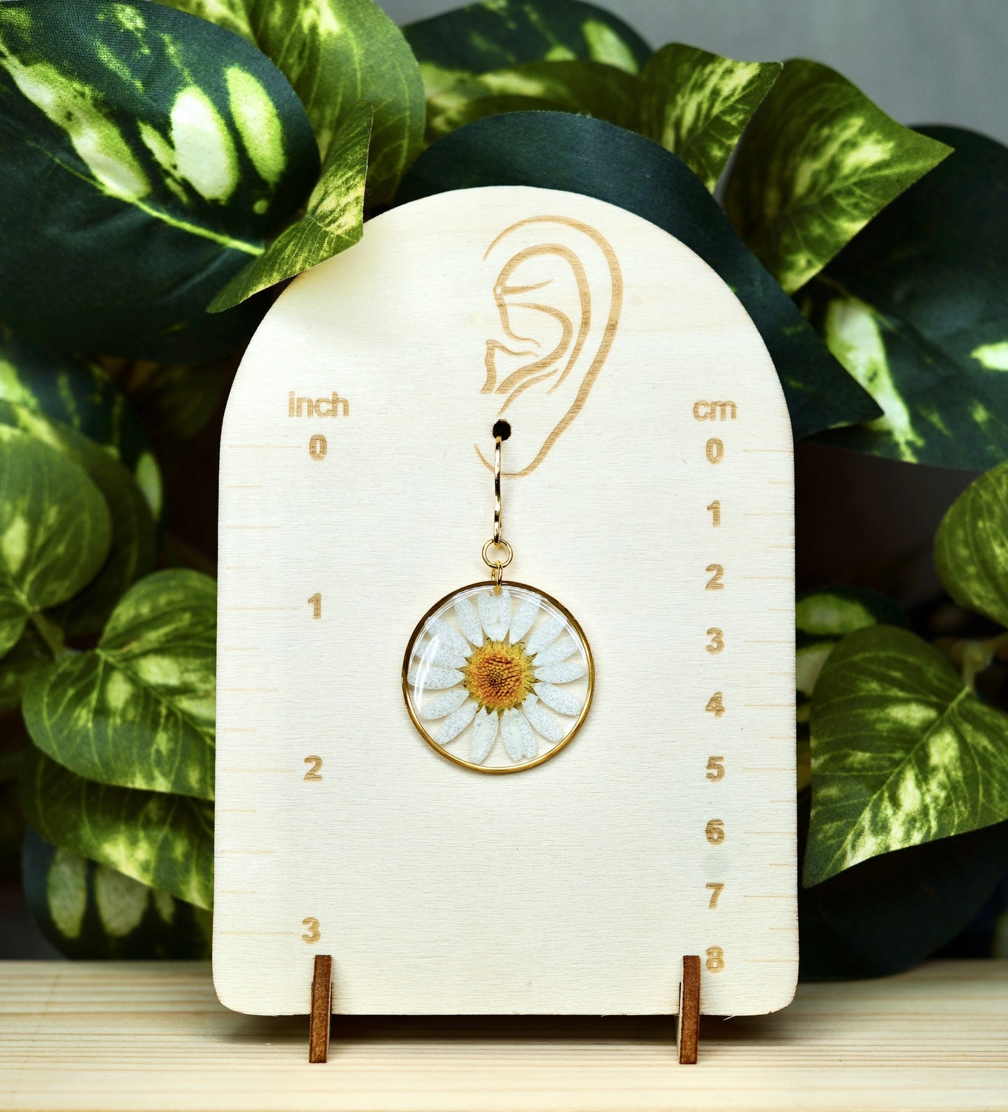 White Daisy Flower Dangle Earrings