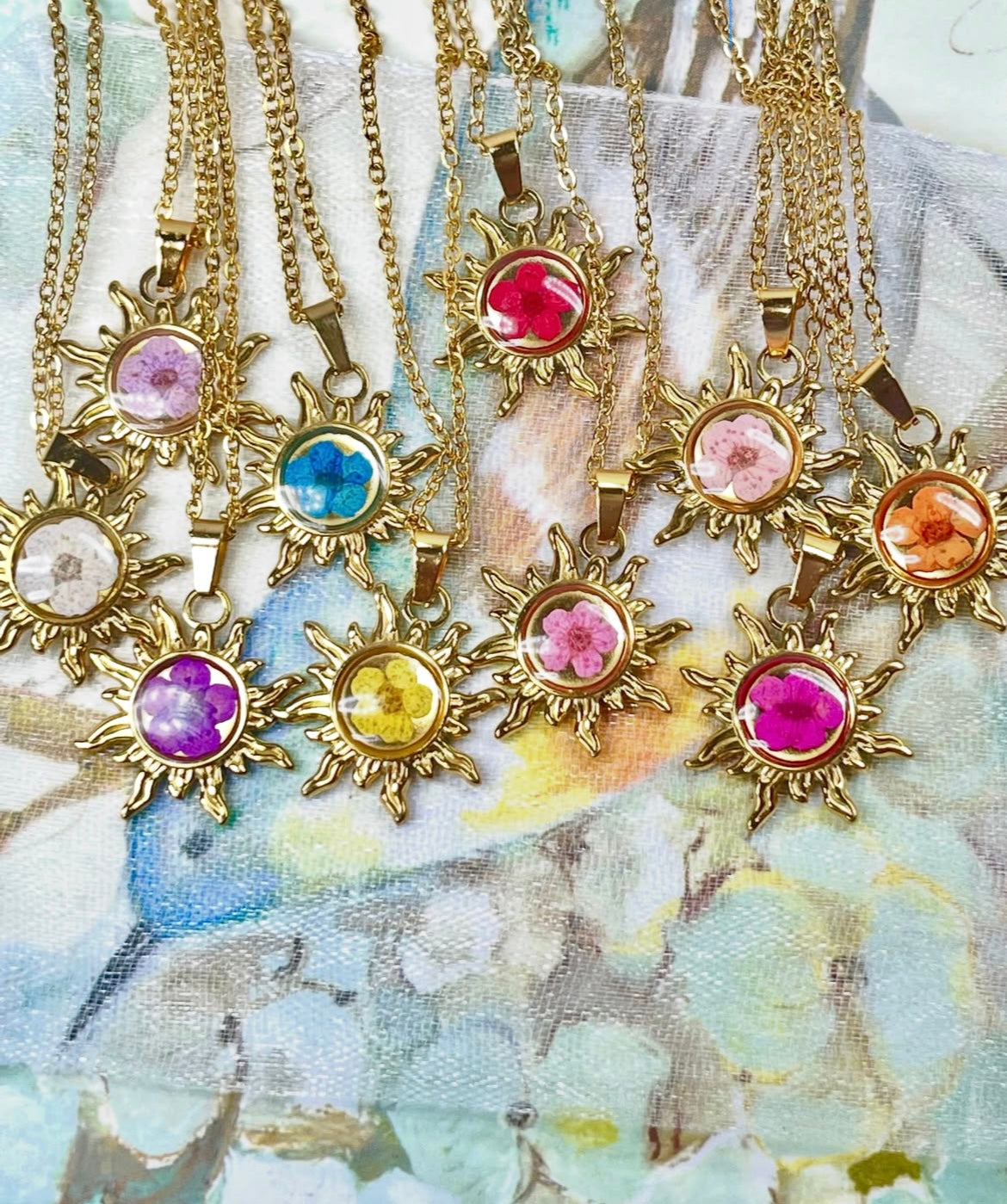 Sun Charm Single Flower Necklace - 10 Colors