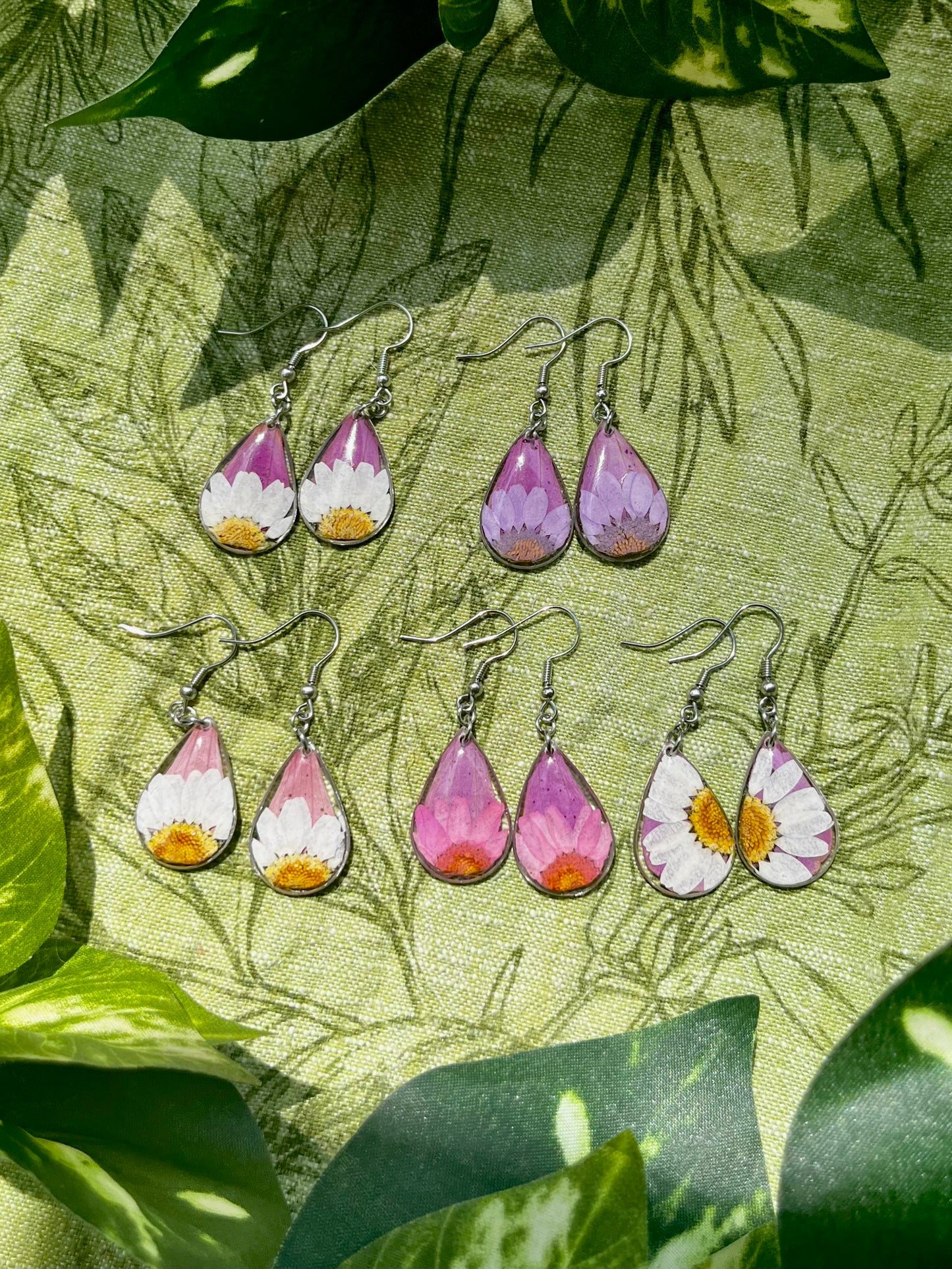 White Daisy & Pink Zennia Wildflower Teardrop Earrings