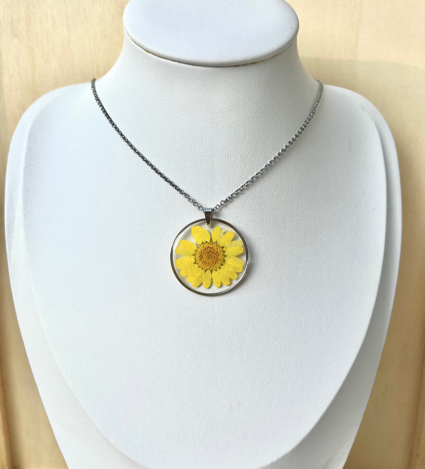 Sunny Yellow Daisy Circle Necklace