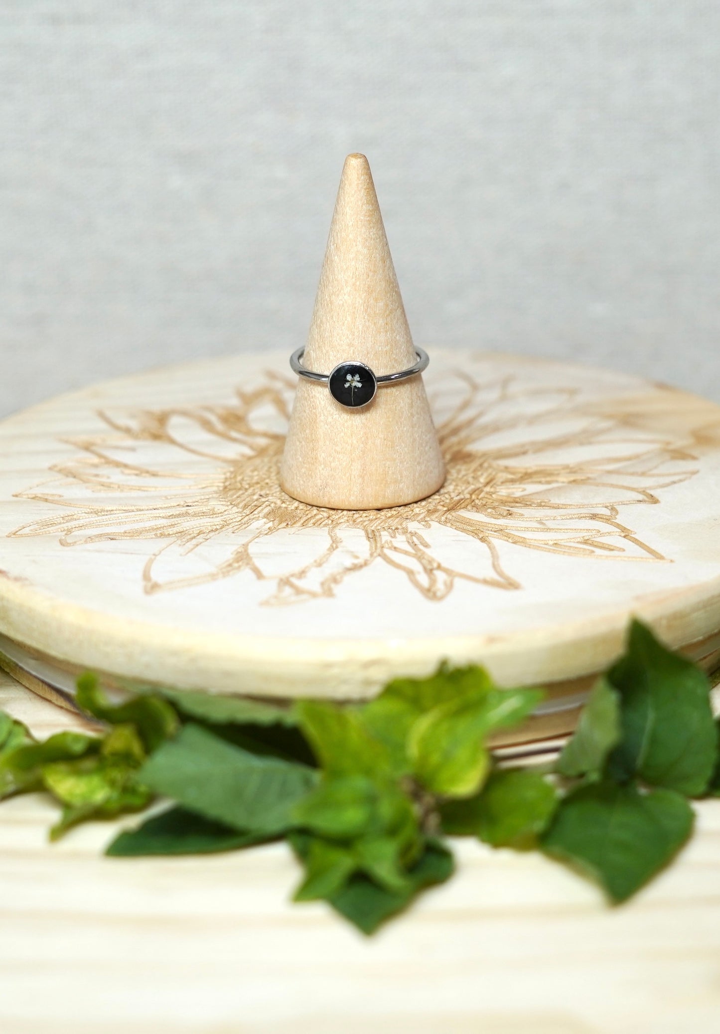 White Queen Anna Lace Pressed Flower Dainty Ring - 3 Designs
