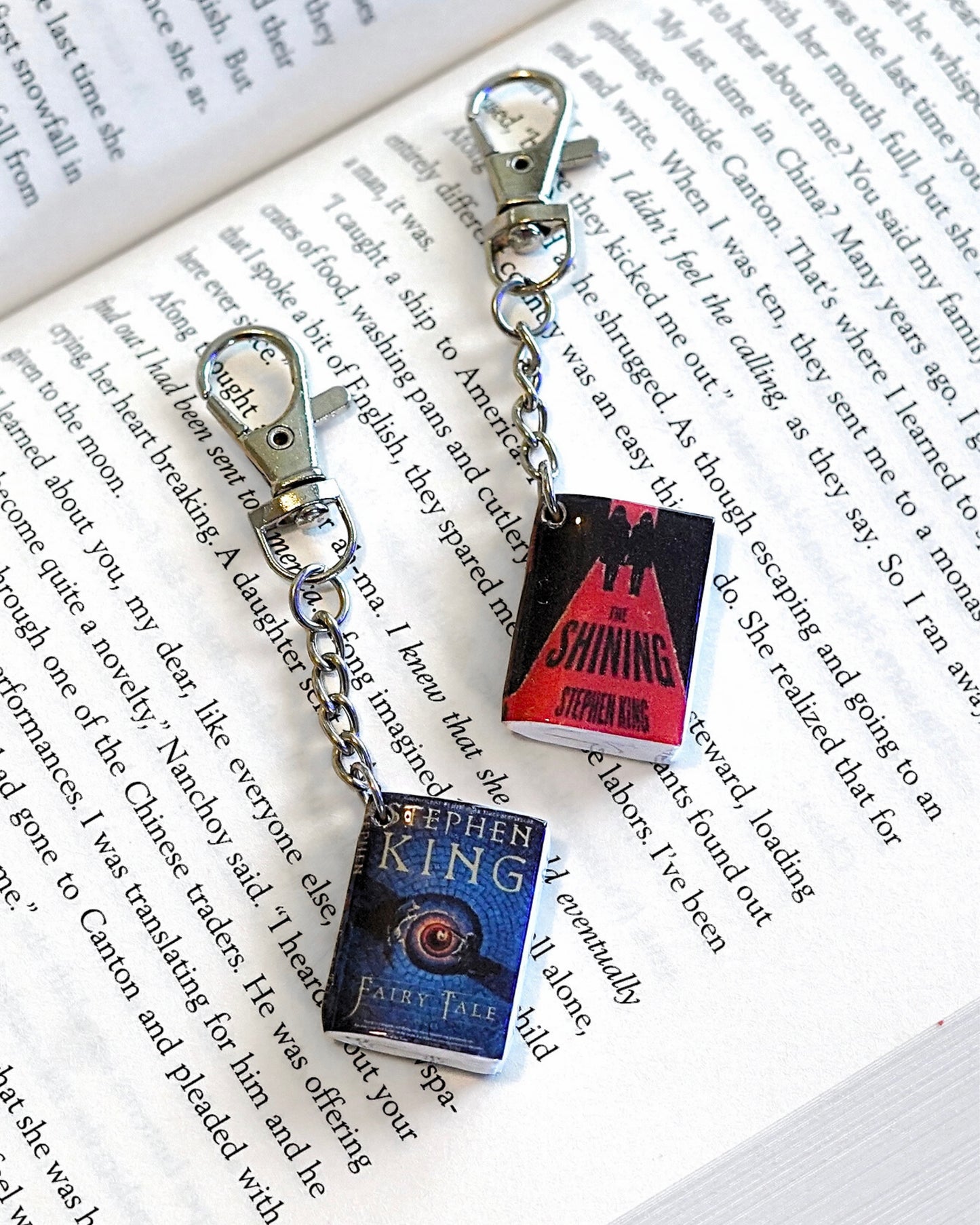 Thriller, Mystery & Contemporary Drama Book Keychains