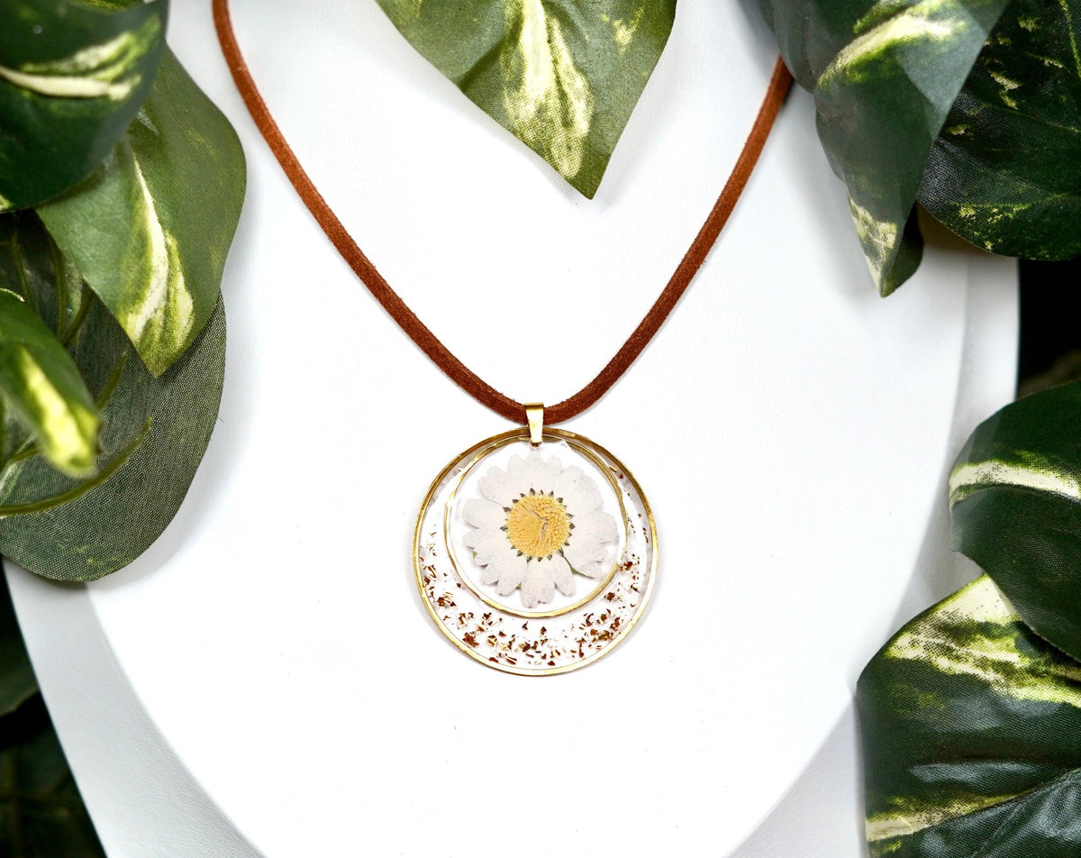 White Daisy Flower Gold Shimmer Double Circle Leather Necklace