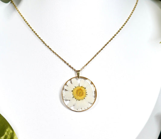 White Daisy Flower Gold Circle Necklace