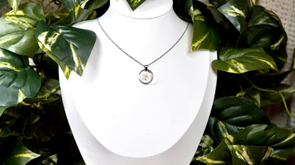 White Single Flower Circle Necklace