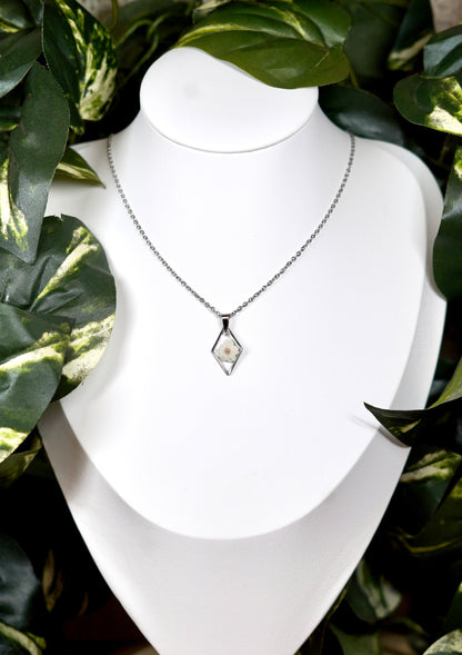 White Single Flower Diamond Necklace