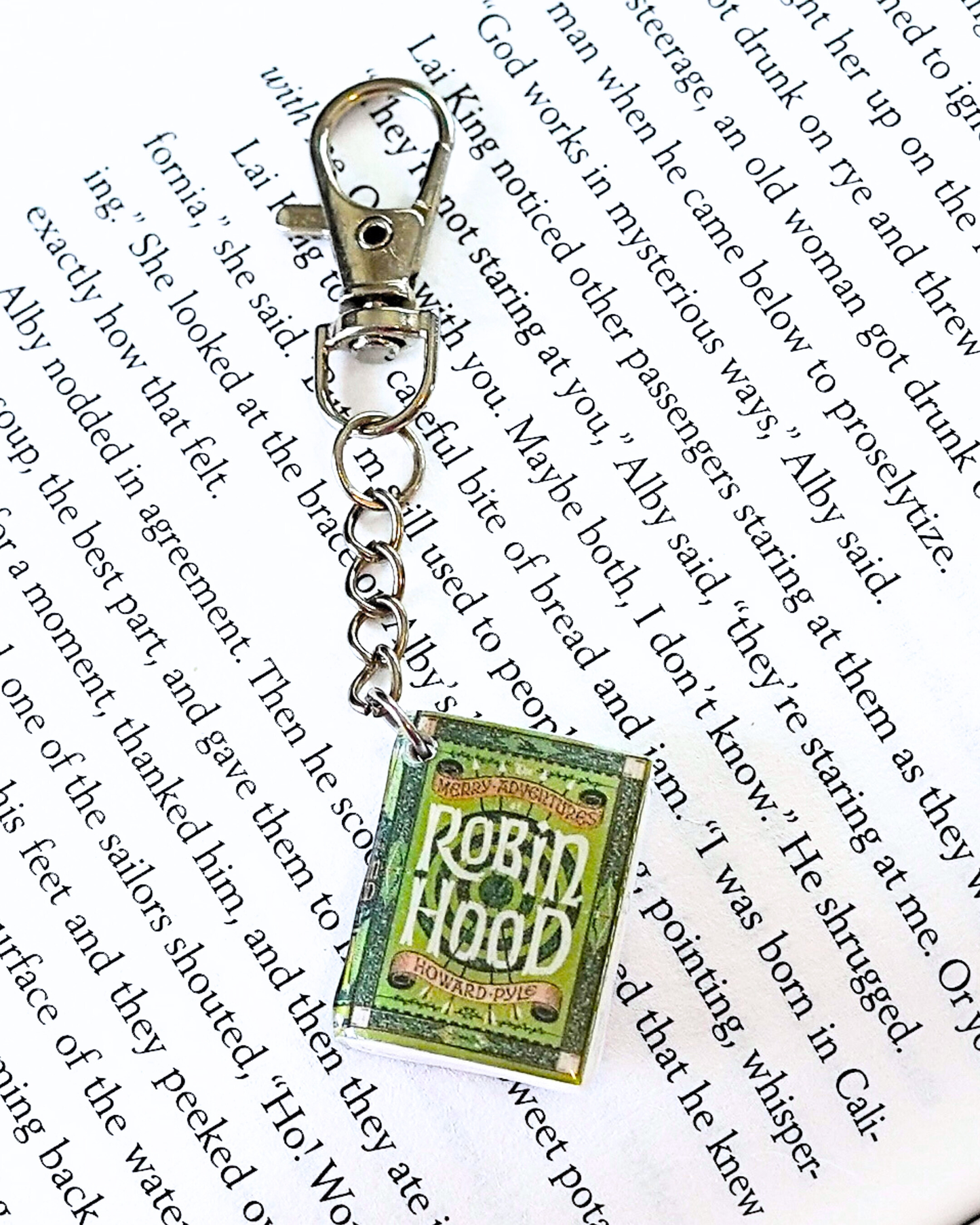 Children’s Favorites & Fairy Tales Book Keychains