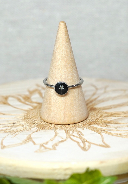 White Queen Anna Lace Pressed Flower Dainty Ring - 3 Designs