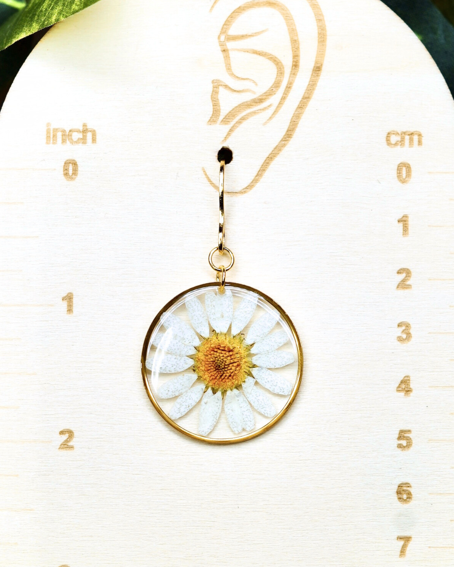 White Daisy Flower Dangle Earrings