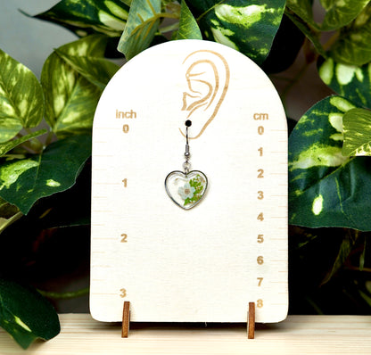 "Sweet Heart" White Flower Dangle Earring