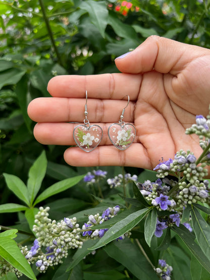 "Sweet Heart" White Flower Dangle Earring