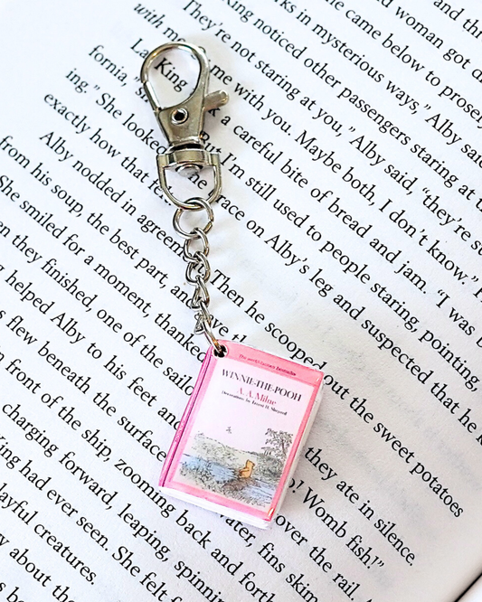 Winnie-The-Pooh miniature book keychain