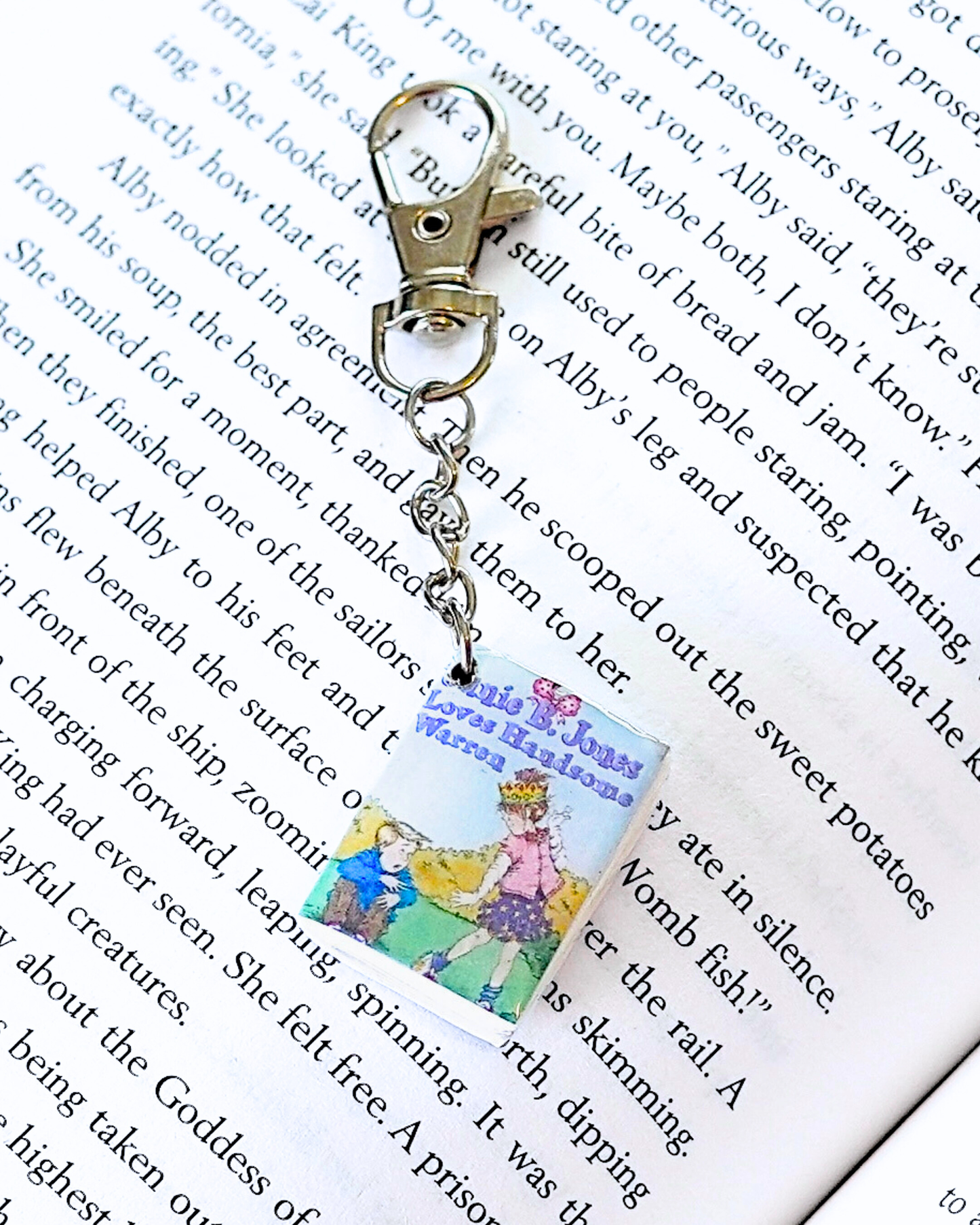 Children’s Favorites & Fairy Tales Book Keychains