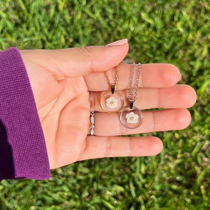 Dainty Single White Flower Circle Necklace