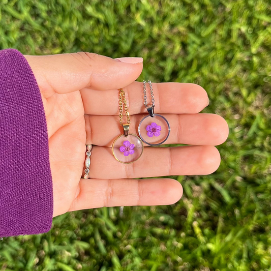 Dainty Single Purple Flower Circle Necklace