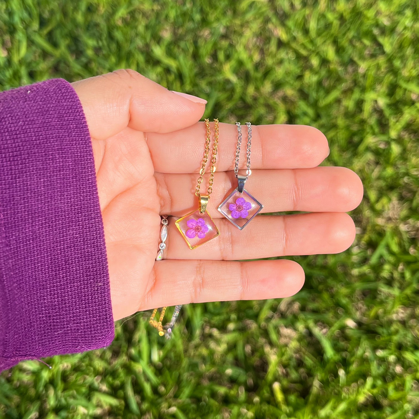 Dainty Single Purple Flower Square Necklace