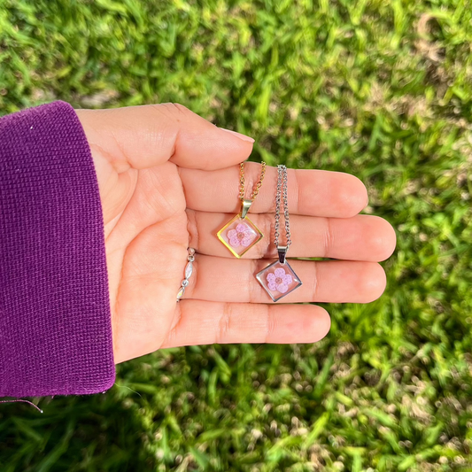 Dainty Single Pastel Purple Flower Square Necklace