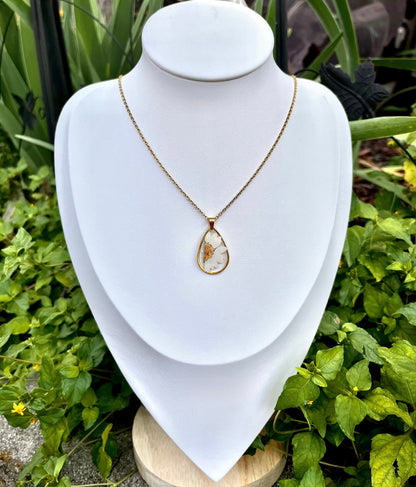 White Daisy Teardrop Necklace